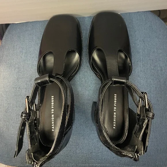 Fashion to Figure Maria Platform Heel- Black Patent- Size 9W - Picture 4 of 10